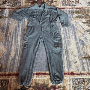 Vintage Olive-Green Women’s Flight Suit Large